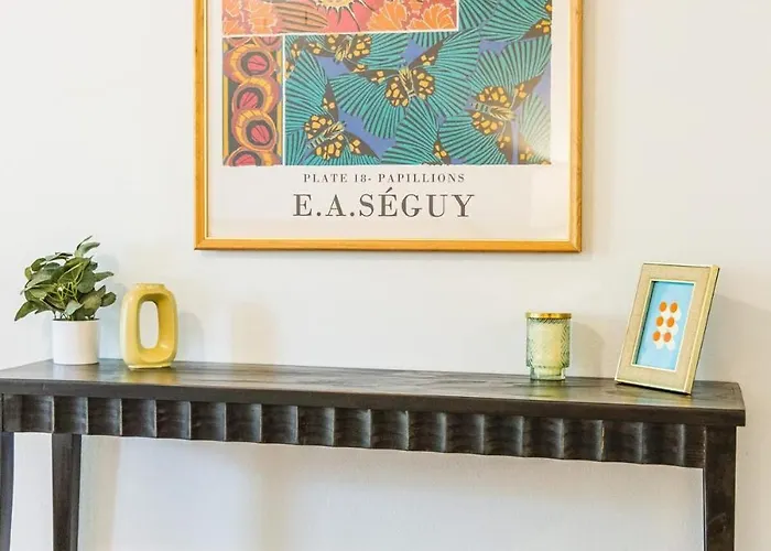 Apartment Mid-century Mtn *