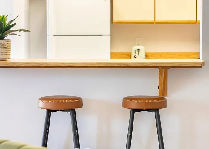 Apartment Mid-century Mtn *